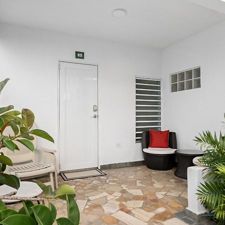 Prime Location At Condado Beach 1Br 1Ba - Apt 8 산후안 외부 사진