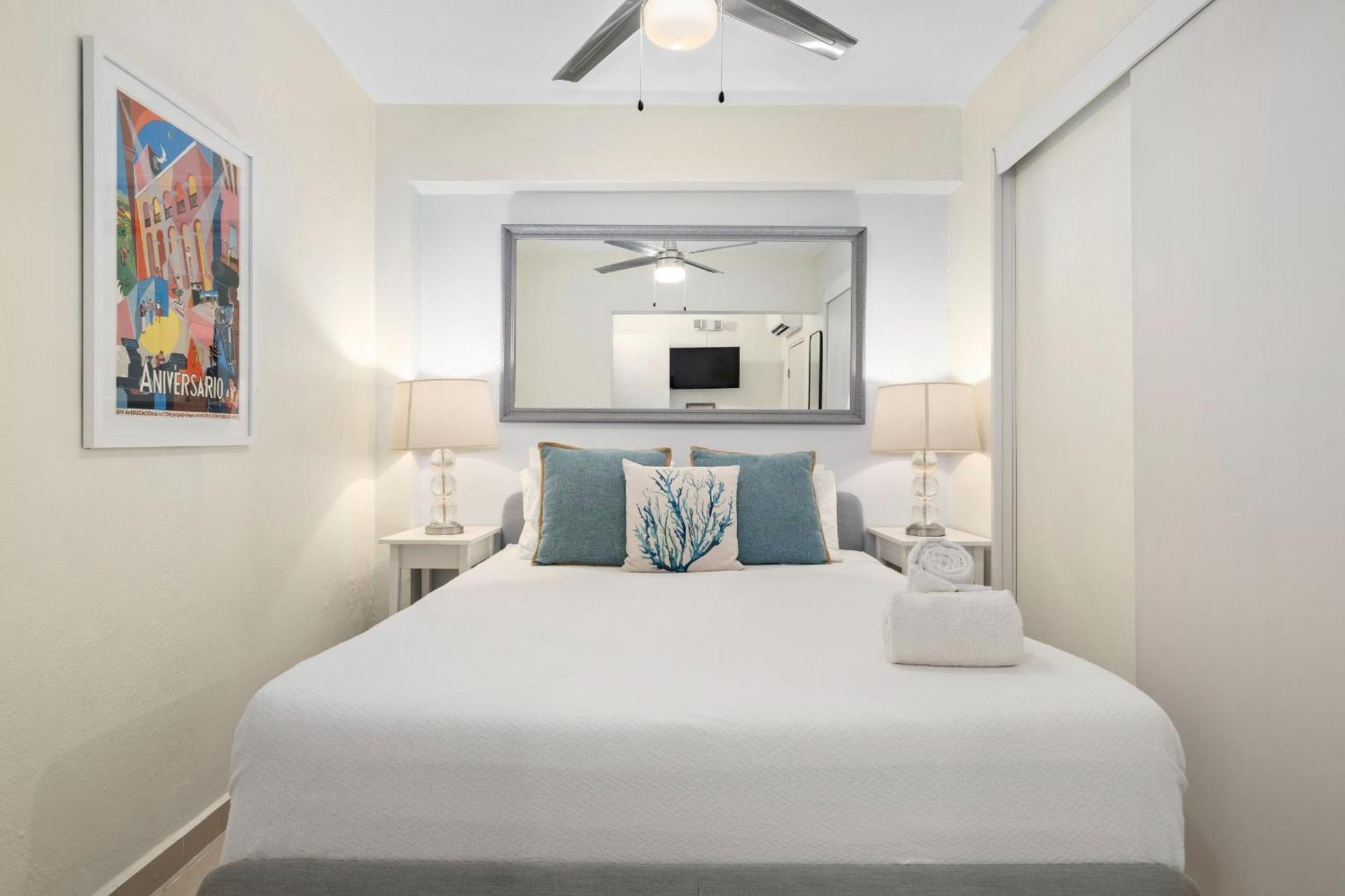 Prime Location At Condado Beach 1Br 1Ba - Apt 8 산후안 외부 사진