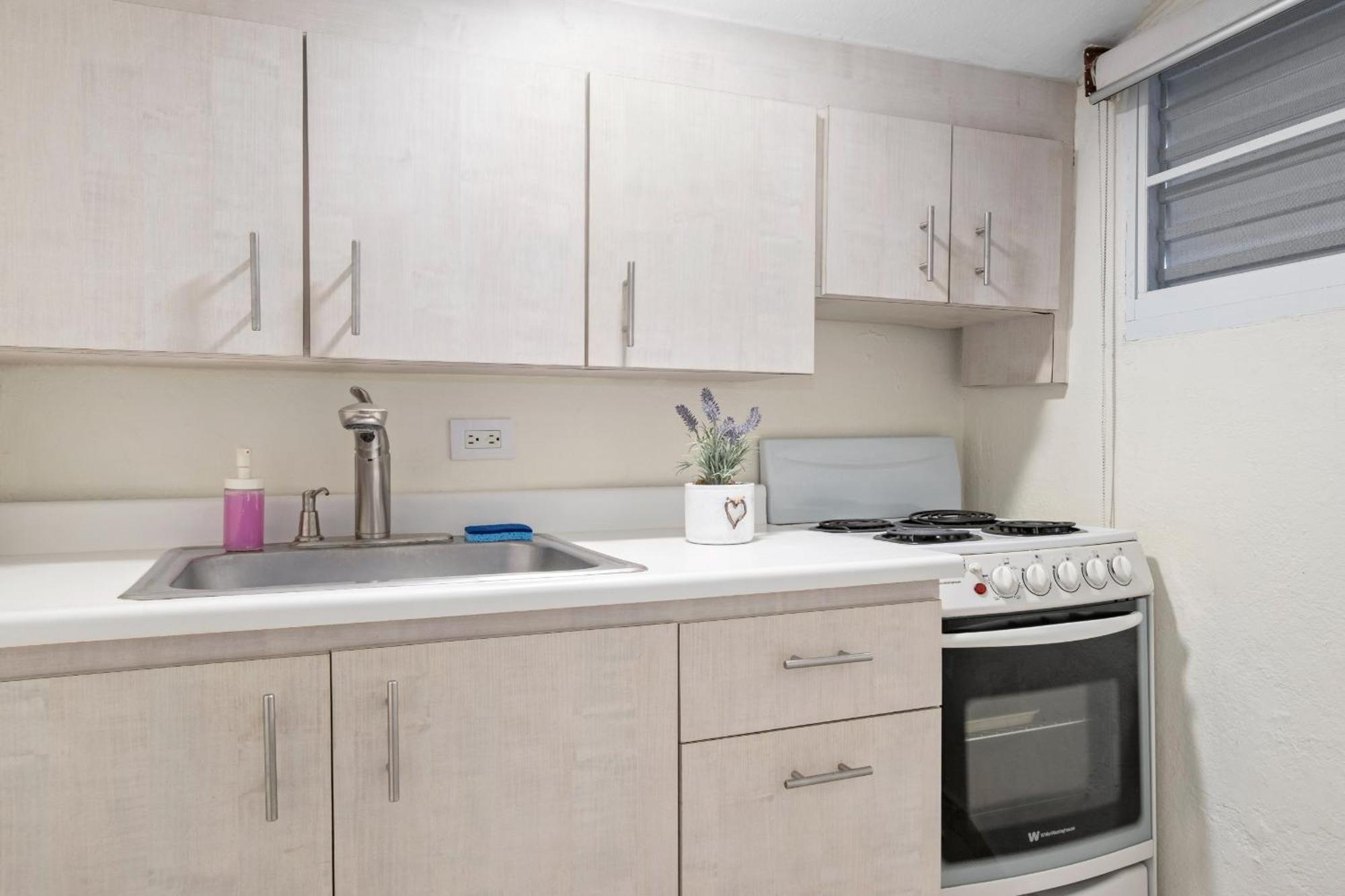 Prime Location At Condado Beach 1Br 1Ba - Apt 8 산후안 외부 사진